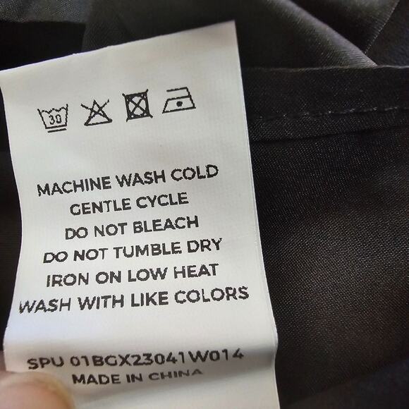 Bloomchic Blouse Women's 3X Short Sleeve Button Detail Mesh Overlay Black NWT - Picture 7 of 11